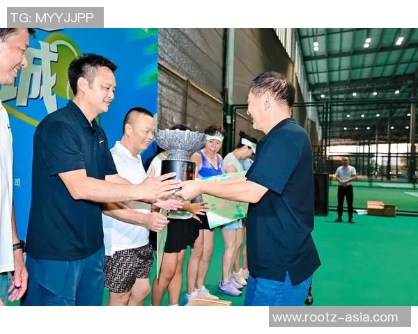 成都网球队的力量变革引发热议推动网球运动新发展